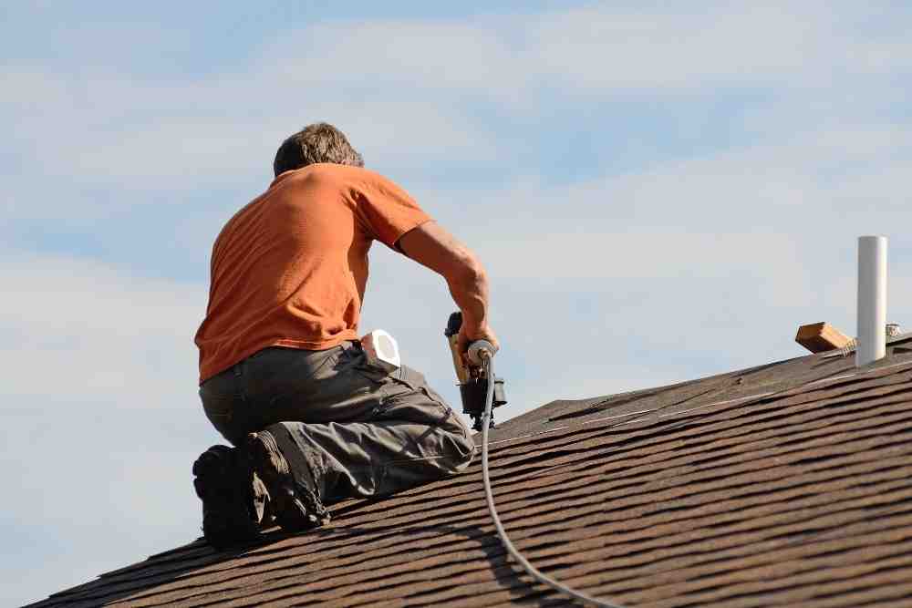 How To Use A Roofing Nailer