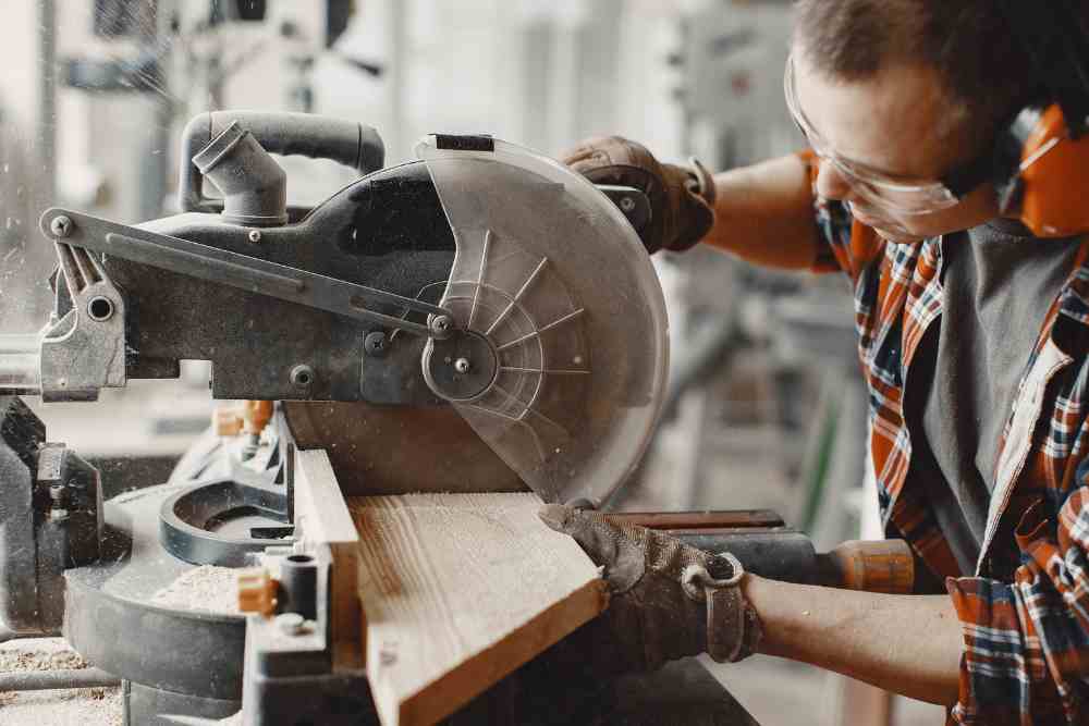 What is a circular saw used for